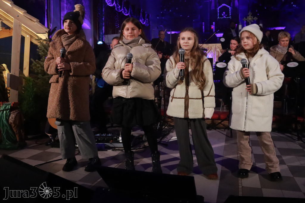 Fotorelacja: Koncert Kolęd w Myszkowie z Eweliną Flintą i Myszkovia Band