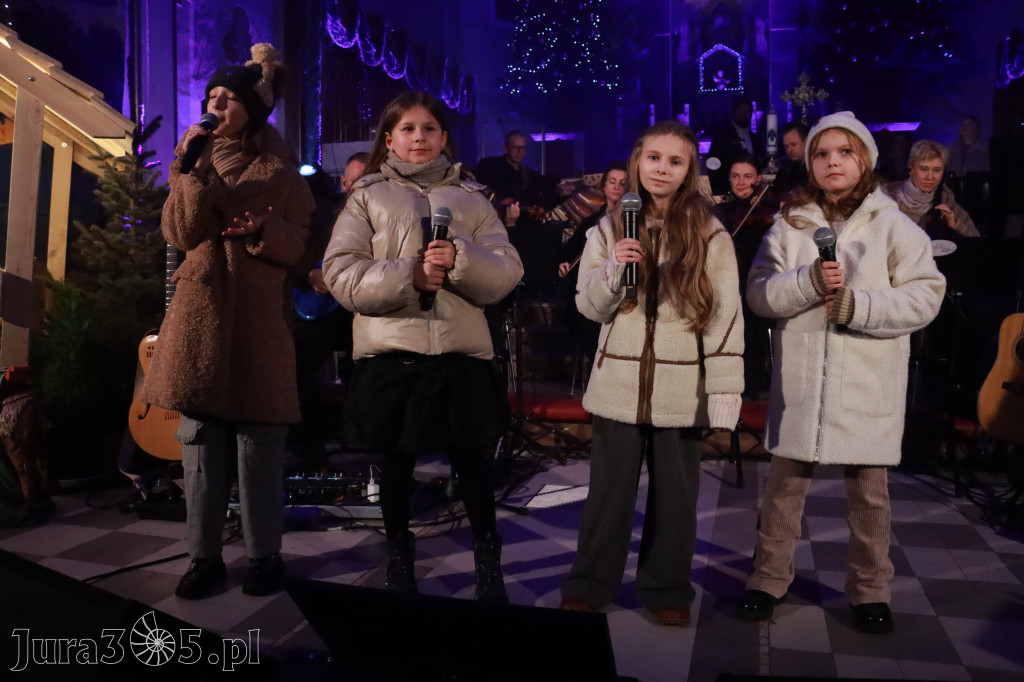 Fotorelacja: Koncert Kolęd w Myszkowie z Eweliną Flintą i Myszkovia Band
