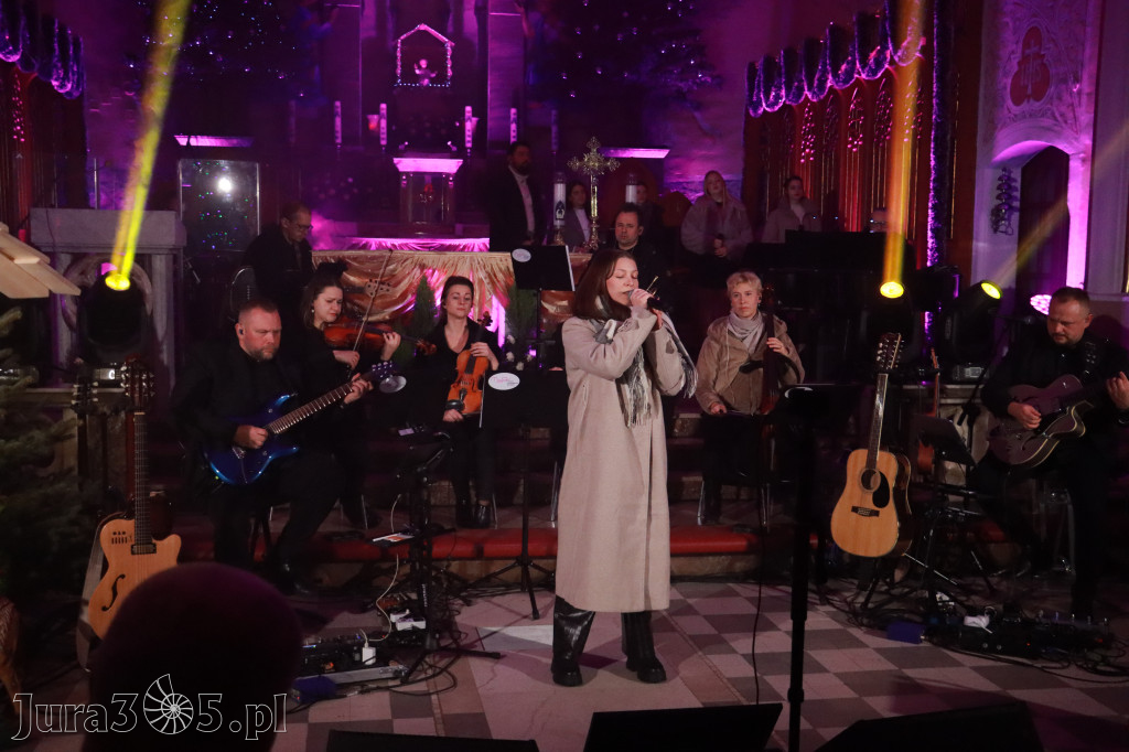 Fotorelacja: Koncert Kolęd w Myszkowie z Eweliną Flintą i Myszkovia Band