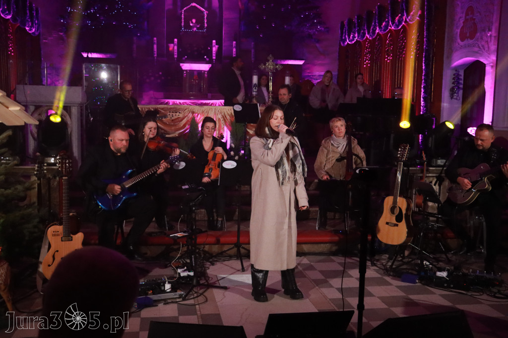 Fotorelacja: Koncert Kolęd w Myszkowie z Eweliną Flintą i Myszkovia Band
