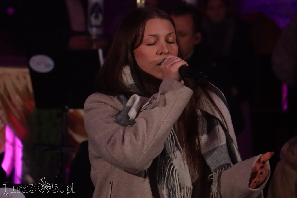 Fotorelacja: Koncert Kolęd w Myszkowie z Eweliną Flintą i Myszkovia Band