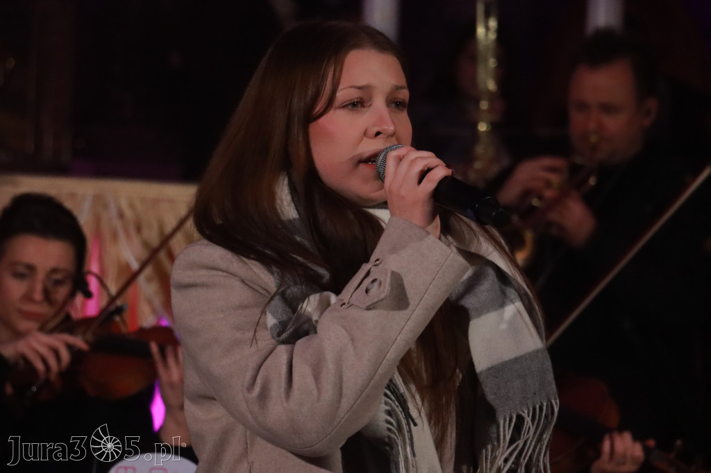 Fotorelacja: Koncert Kolęd w Myszkowie z Eweliną Flintą i Myszkovia Band