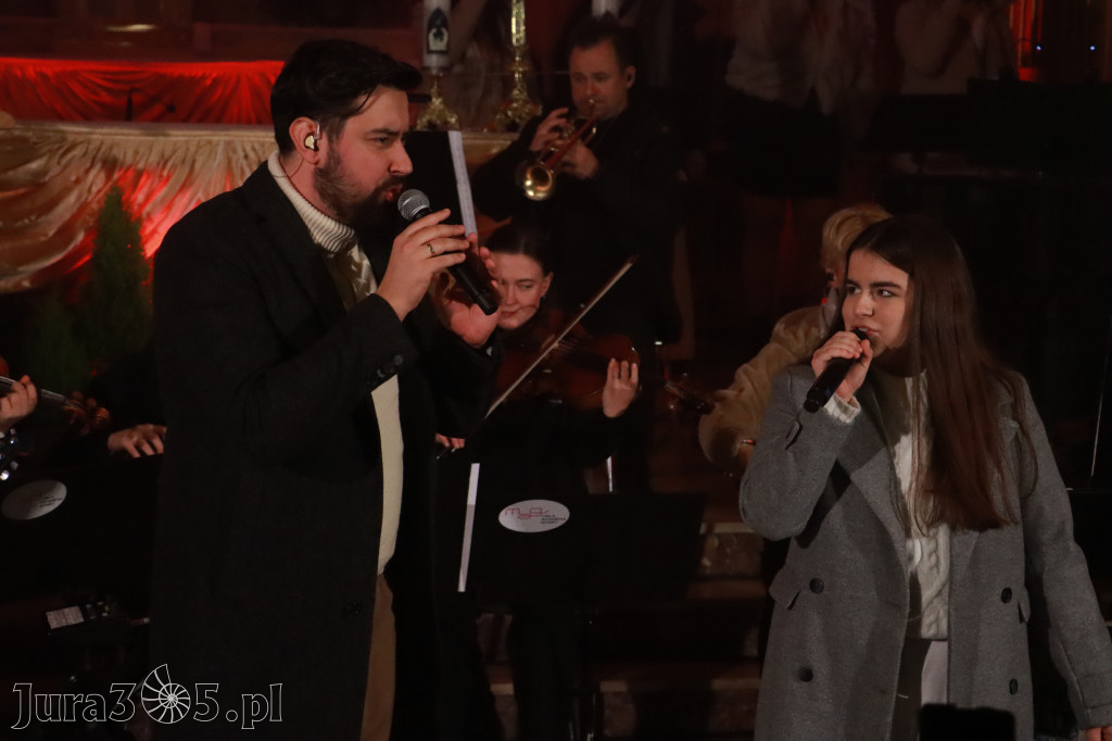 Fotorelacja: Koncert Kolęd w Myszkowie z Eweliną Flintą i Myszkovia Band