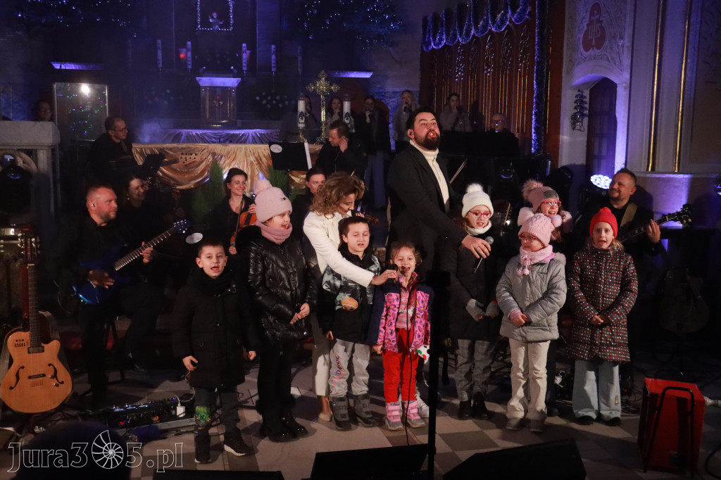 Fotorelacja: Koncert Kolęd w Myszkowie z Eweliną Flintą i Myszkovia Band