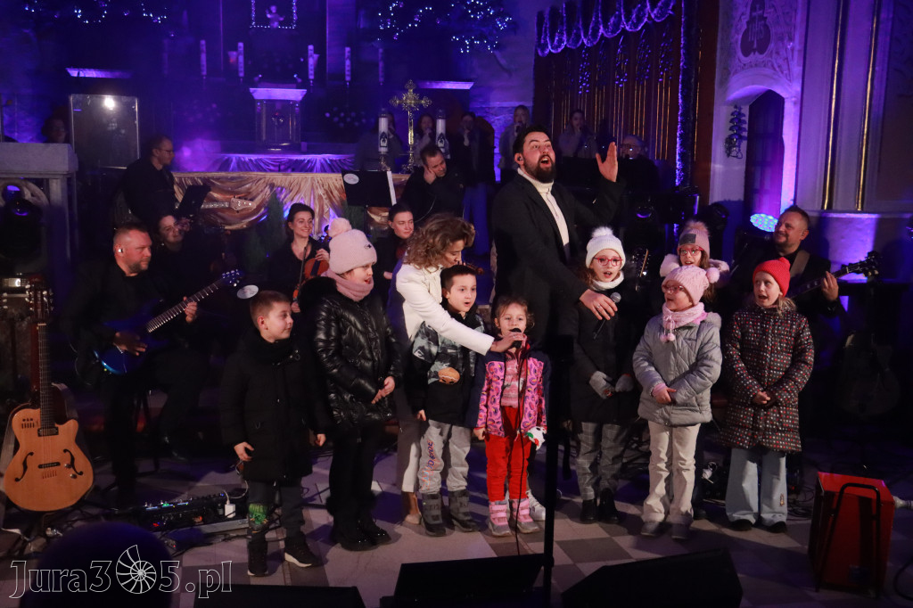 Fotorelacja: Koncert Kolęd w Myszkowie z Eweliną Flintą i Myszkovia Band