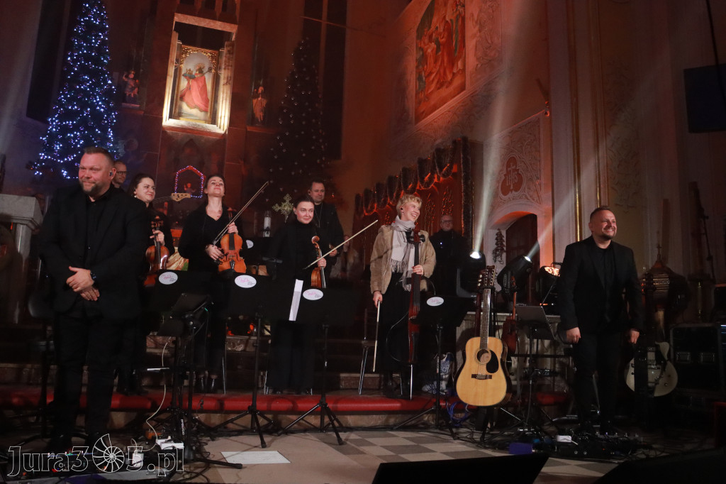 Fotorelacja: Koncert Kolęd w Myszkowie z Eweliną Flintą i Myszkovia Band