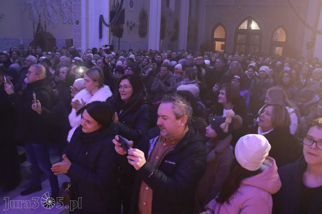 Fotorelacja: Koncert Kolęd w Myszkowie z Eweliną Flintą i Myszkovia Band