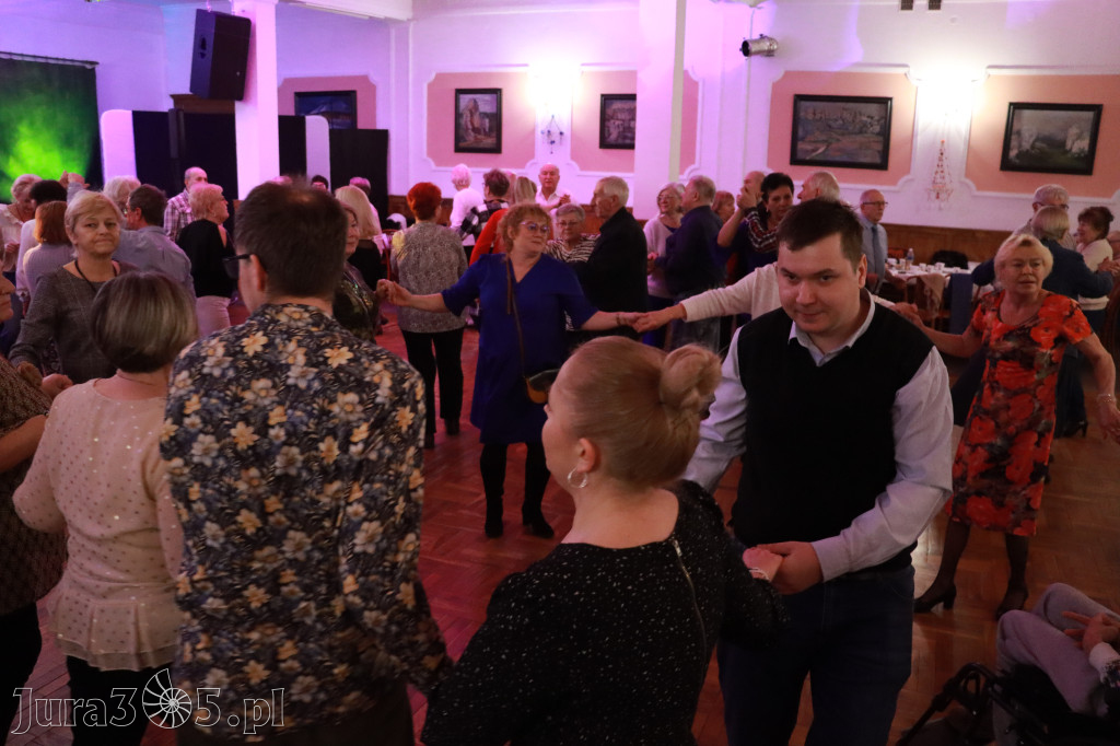 Fotorelacja: Karnawałowa Potańcówka w Pałacyku nad Wartą w Zawierciu