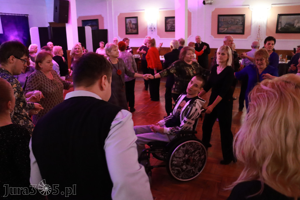 Fotorelacja: Karnawałowa Potańcówka w Pałacyku nad Wartą w Zawierciu
