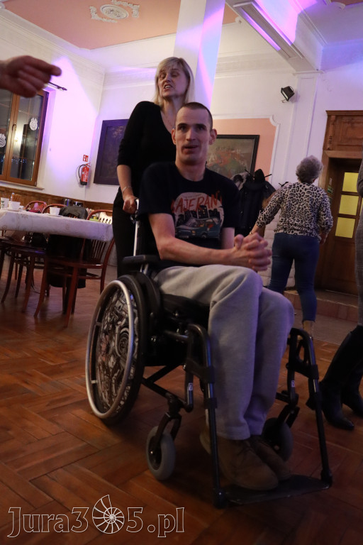 Fotorelacja: Karnawałowa Potańcówka w Pałacyku nad Wartą w Zawierciu