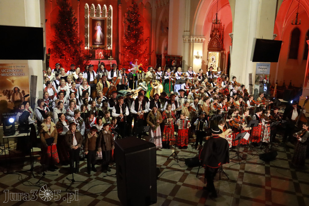 Fotorelacja: Koncert Bożonarodzeniowy kapeli Głos Beskidu w Zawierciu