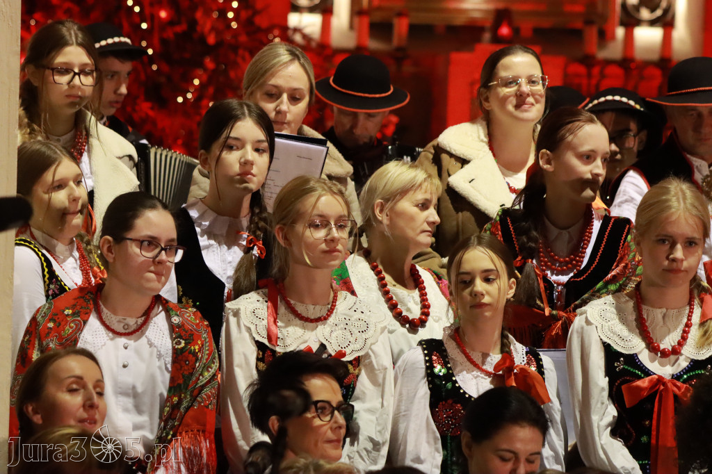 Fotorelacja: Koncert Bożonarodzeniowy kapeli Głos Beskidu w Zawierciu