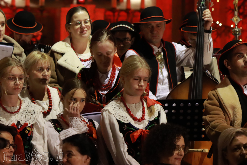 Fotorelacja: Koncert Bożonarodzeniowy kapeli Głos Beskidu w Zawierciu