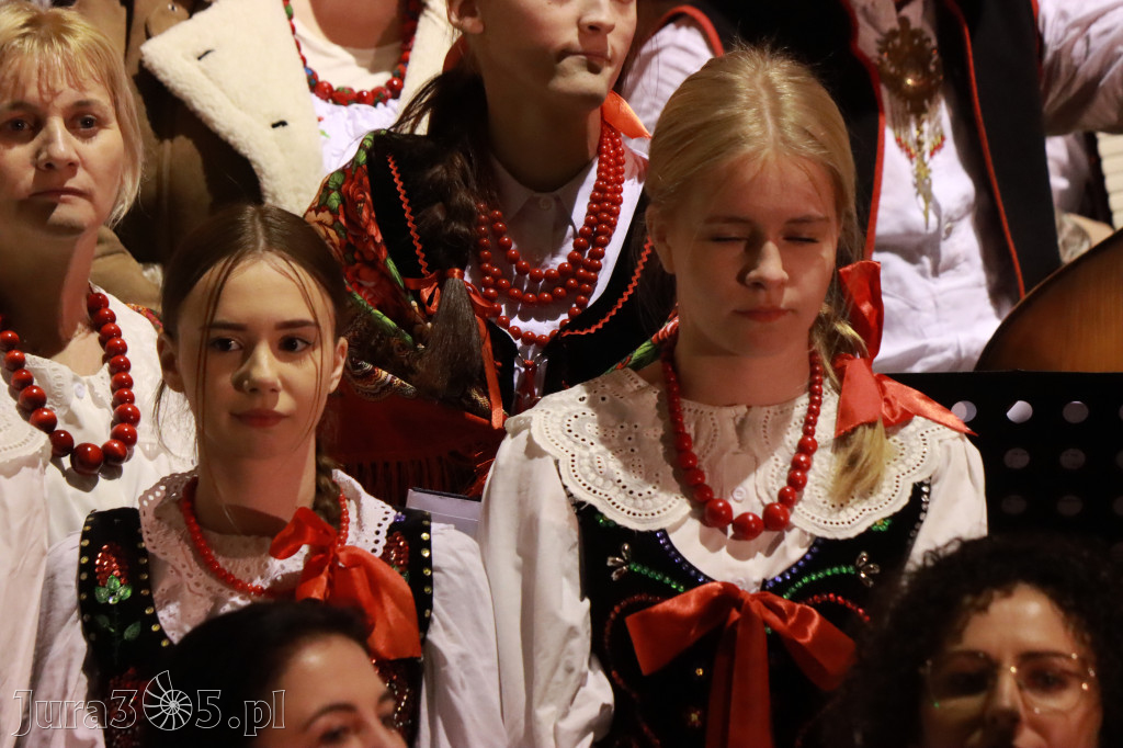 Fotorelacja: Koncert Bożonarodzeniowy kapeli Głos Beskidu w Zawierciu
