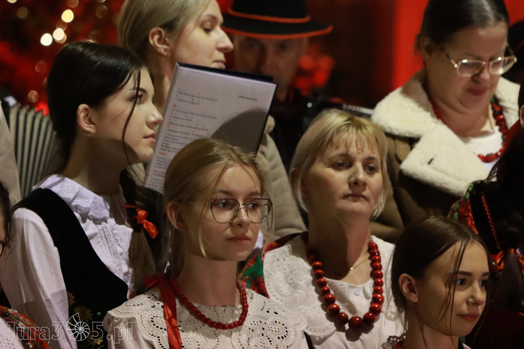 Fotorelacja: Koncert Bożonarodzeniowy kapeli Głos Beskidu w Zawierciu