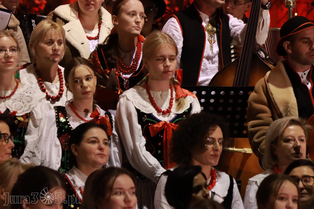 Fotorelacja: Koncert Bożonarodzeniowy kapeli Głos Beskidu w Zawierciu