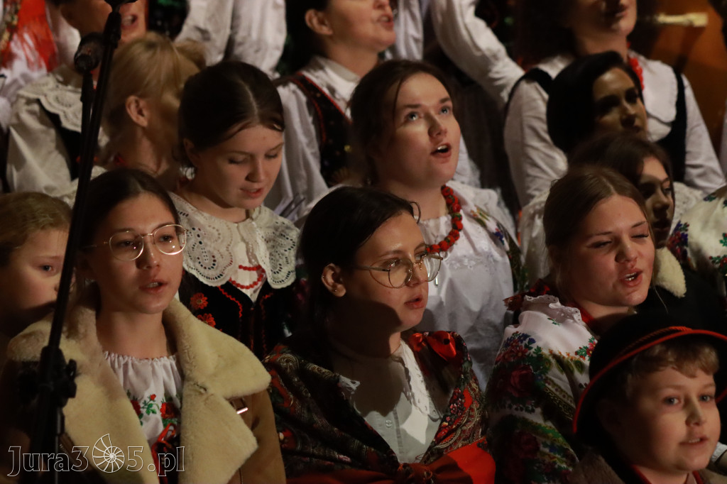 Fotorelacja: Koncert Bożonarodzeniowy kapeli Głos Beskidu w Zawierciu