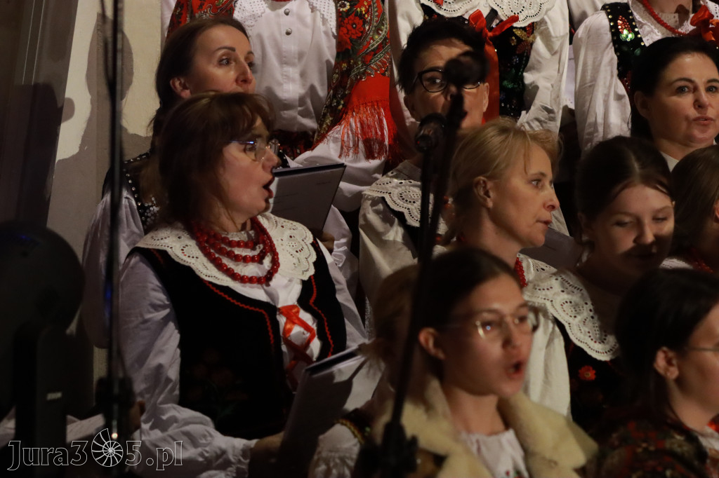 Fotorelacja: Koncert Bożonarodzeniowy kapeli Głos Beskidu w Zawierciu