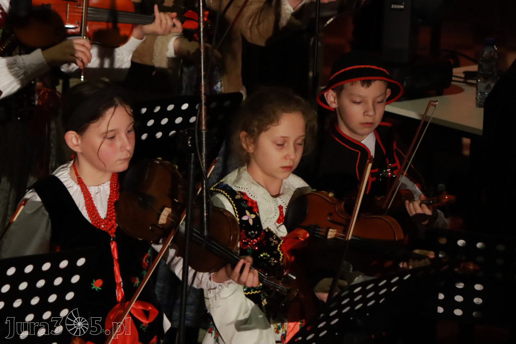 Fotorelacja: Koncert Bożonarodzeniowy kapeli Głos Beskidu w Zawierciu