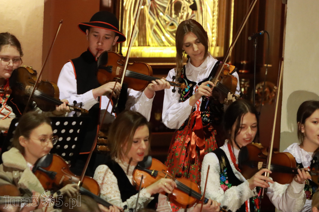 Fotorelacja: Koncert Bożonarodzeniowy kapeli Głos Beskidu w Zawierciu