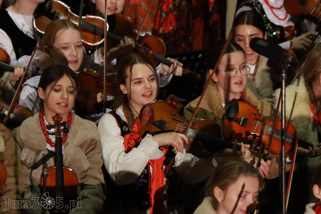 Fotorelacja: Koncert Bożonarodzeniowy kapeli Głos Beskidu w Zawierciu