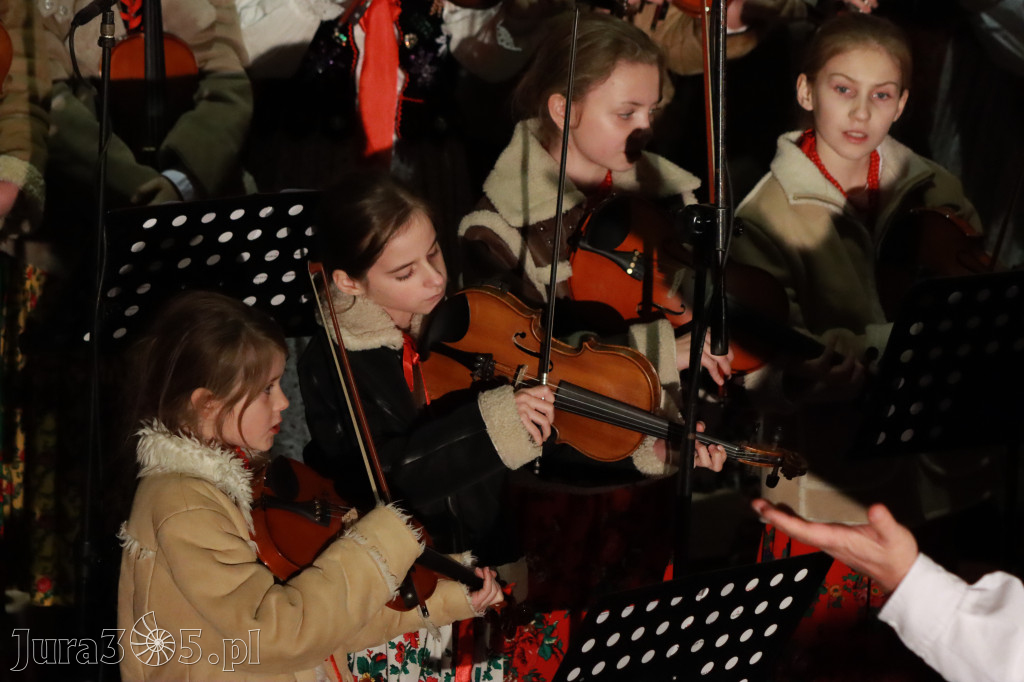 Fotorelacja: Koncert Bożonarodzeniowy kapeli Głos Beskidu w Zawierciu