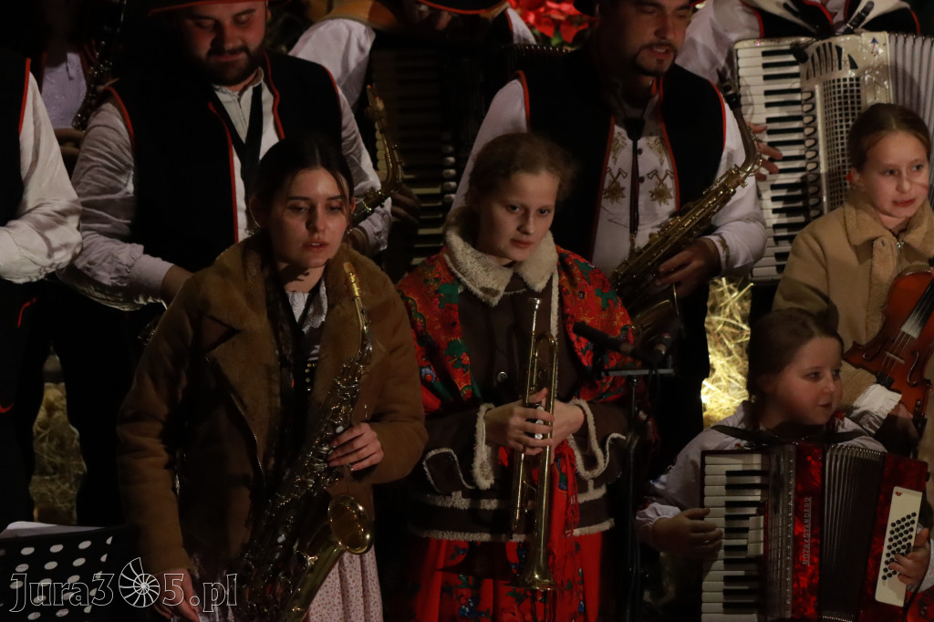 Fotorelacja: Koncert Bożonarodzeniowy kapeli Głos Beskidu w Zawierciu