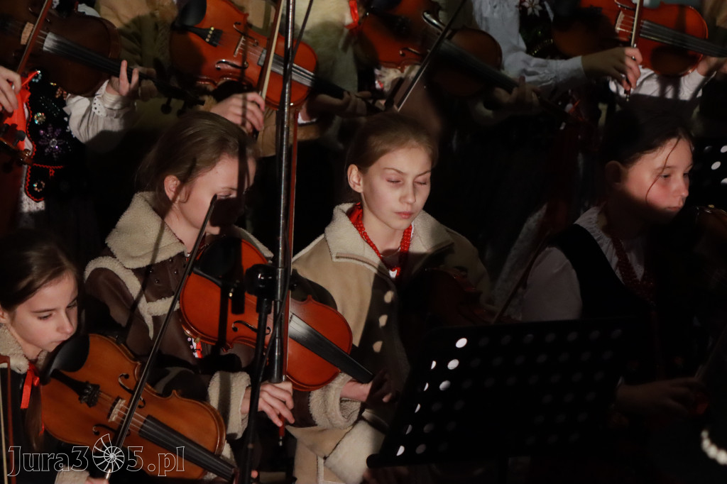 Fotorelacja: Koncert Bożonarodzeniowy kapeli Głos Beskidu w Zawierciu