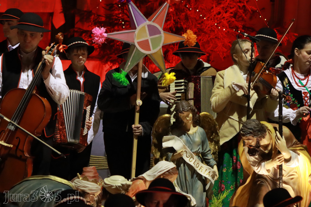 Fotorelacja: Koncert Bożonarodzeniowy kapeli Głos Beskidu w Zawierciu