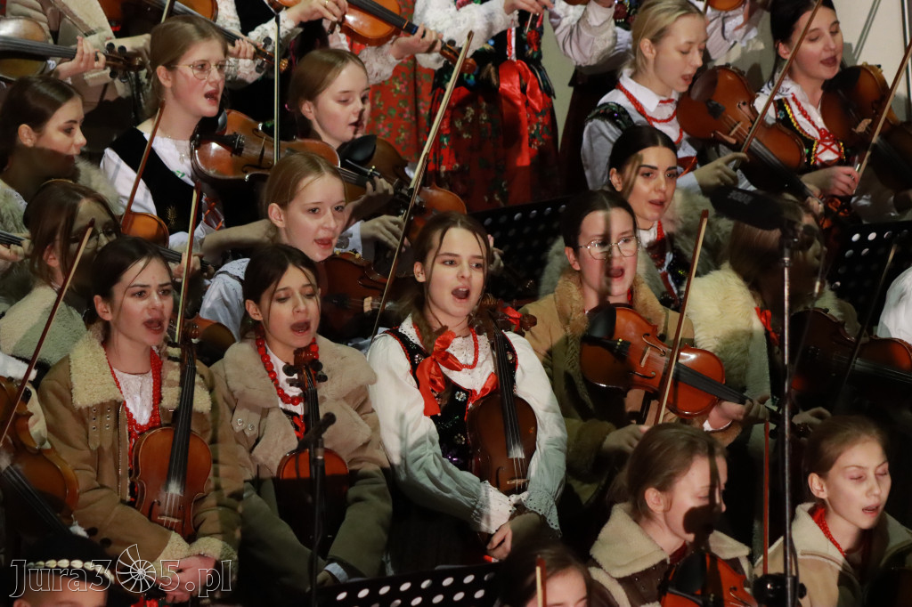 Fotorelacja: Koncert Bożonarodzeniowy kapeli Głos Beskidu w Zawierciu