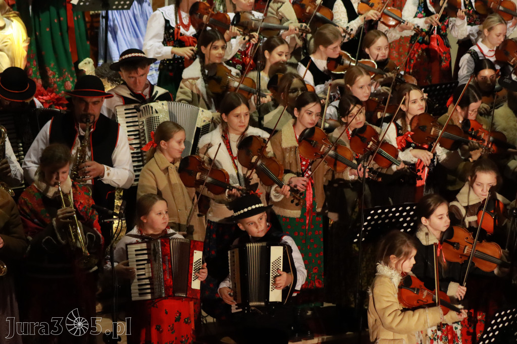 Fotorelacja: Koncert Bożonarodzeniowy kapeli Głos Beskidu w Zawierciu