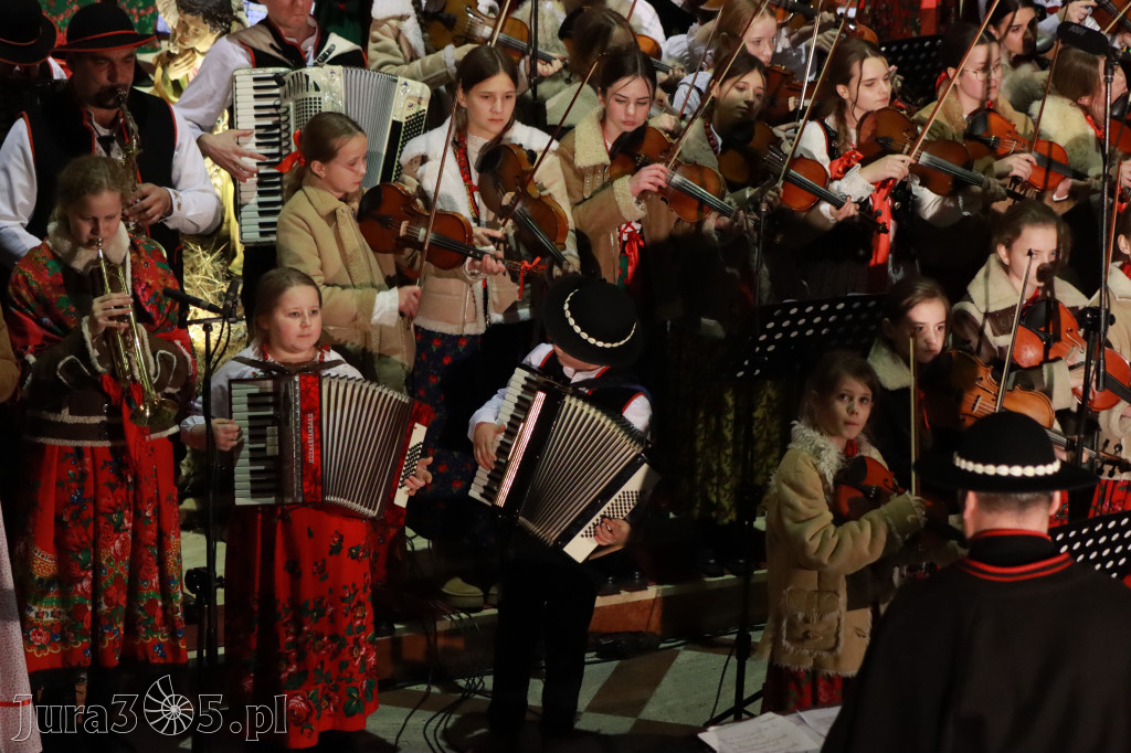 Fotorelacja: Koncert Bożonarodzeniowy kapeli Głos Beskidu w Zawierciu