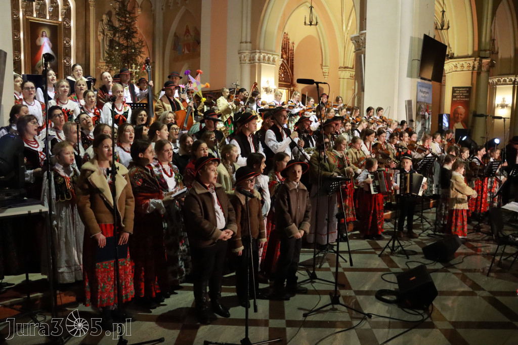Fotorelacja: Koncert Bożonarodzeniowy kapeli Głos Beskidu w Zawierciu