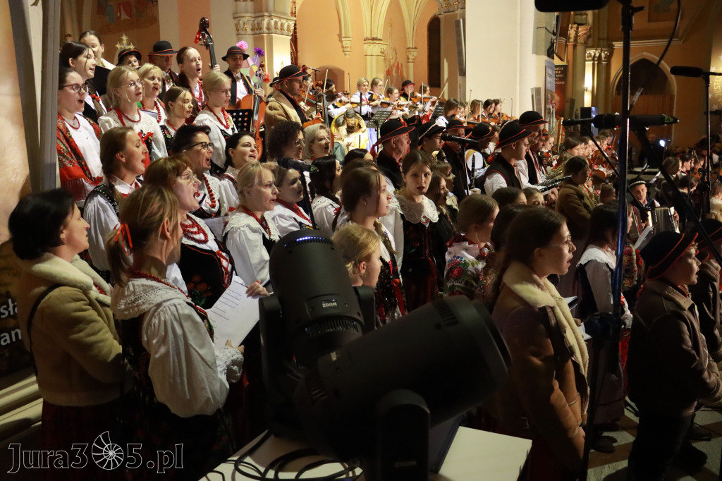 Fotorelacja: Koncert Bożonarodzeniowy kapeli Głos Beskidu w Zawierciu