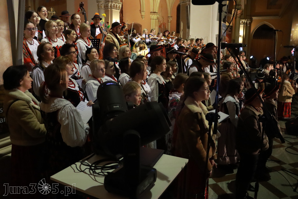 Fotorelacja: Koncert Bożonarodzeniowy kapeli Głos Beskidu w Zawierciu