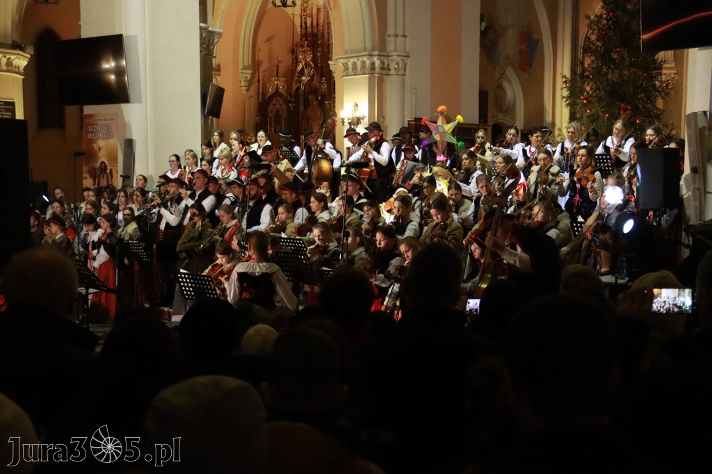 Fotorelacja: Koncert Bożonarodzeniowy kapeli Głos Beskidu w Zawierciu