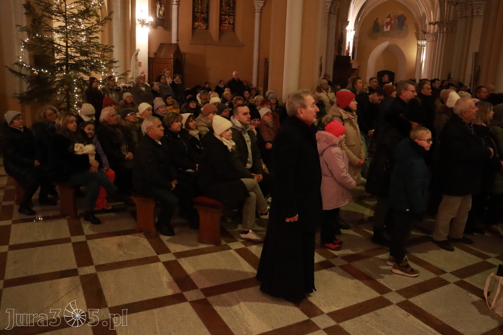 Fotorelacja: Koncert Bożonarodzeniowy kapeli Głos Beskidu w Zawierciu