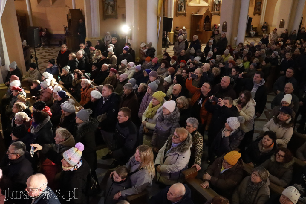 Fotorelacja: Koncert Bożonarodzeniowy kapeli Głos Beskidu w Zawierciu