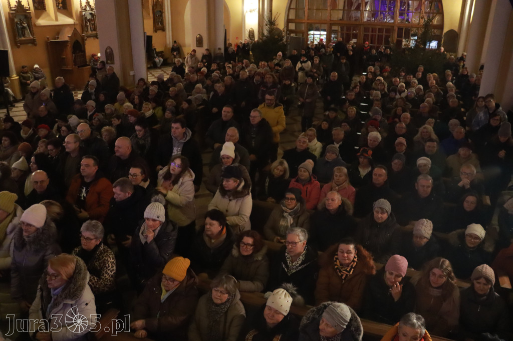 Fotorelacja: Koncert Bożonarodzeniowy kapeli Głos Beskidu w Zawierciu