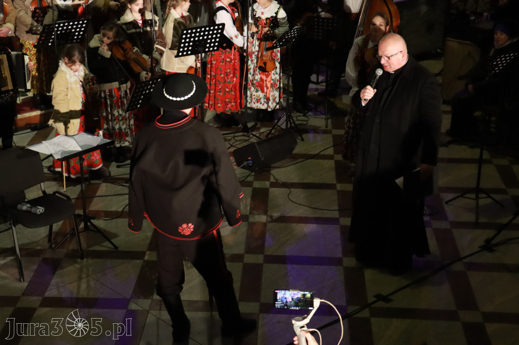 Fotorelacja: Koncert Bożonarodzeniowy kapeli Głos Beskidu w Zawierciu