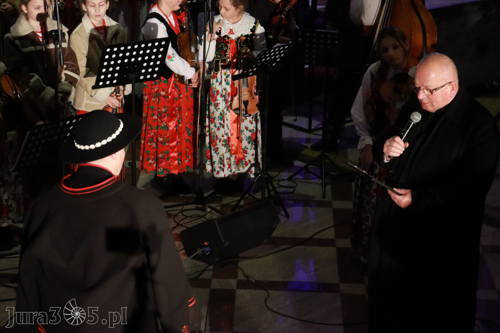 Fotorelacja: Koncert Bożonarodzeniowy kapeli Głos Beskidu w Zawierciu