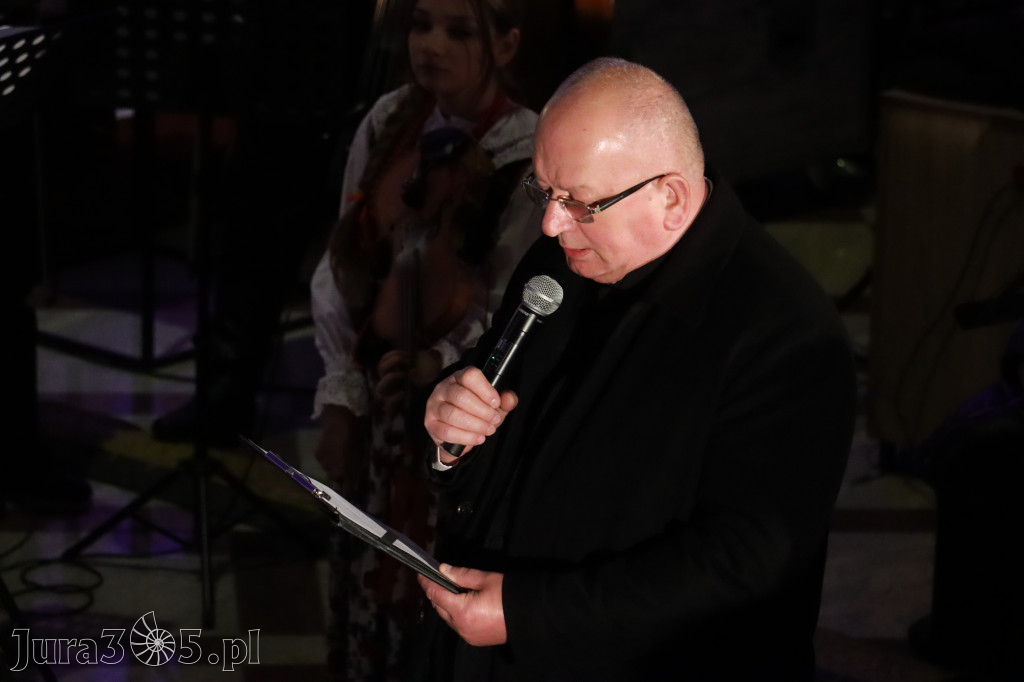 Fotorelacja: Koncert Bożonarodzeniowy kapeli Głos Beskidu w Zawierciu