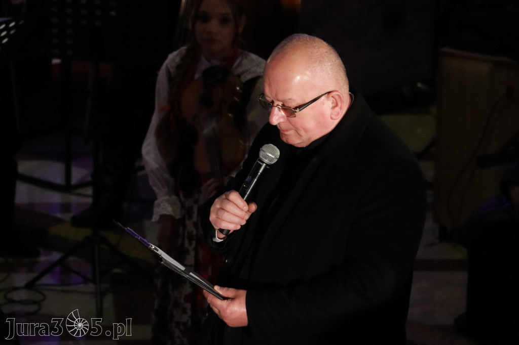 Fotorelacja: Koncert Bożonarodzeniowy kapeli Głos Beskidu w Zawierciu
