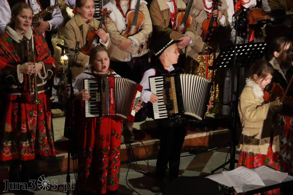 Fotorelacja: Koncert Bożonarodzeniowy kapeli Głos Beskidu w Zawierciu