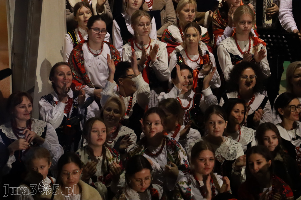 Fotorelacja: Koncert Bożonarodzeniowy kapeli Głos Beskidu w Zawierciu