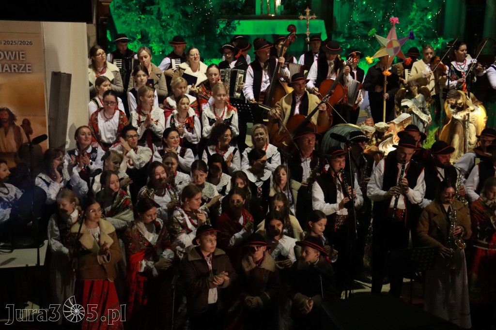 Fotorelacja: Koncert Bożonarodzeniowy kapeli Głos Beskidu w Zawierciu