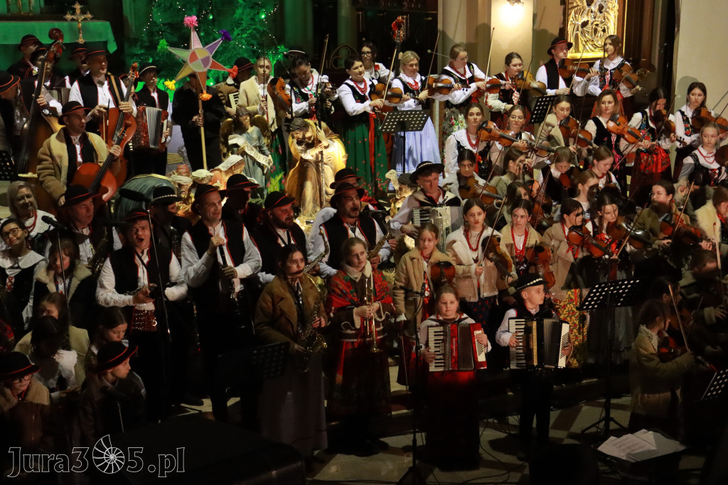 Fotorelacja: Koncert Bożonarodzeniowy kapeli Głos Beskidu w Zawierciu