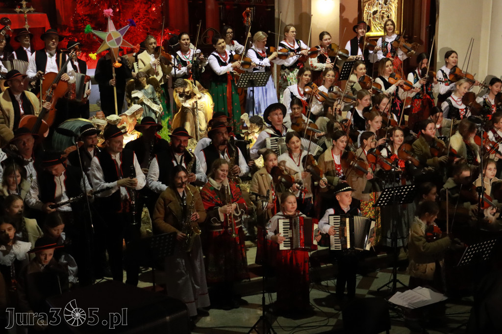 Fotorelacja: Koncert Bożonarodzeniowy kapeli Głos Beskidu w Zawierciu