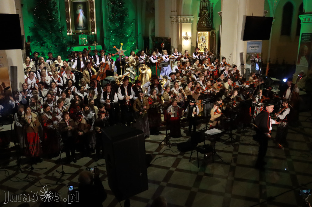 Fotorelacja: Koncert Bożonarodzeniowy kapeli Głos Beskidu w Zawierciu