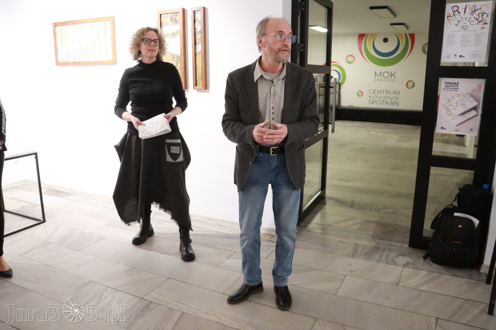 Fotorelacja: Finisaż wystawy „ARTYŚCI NA 110” w Zawierciu.